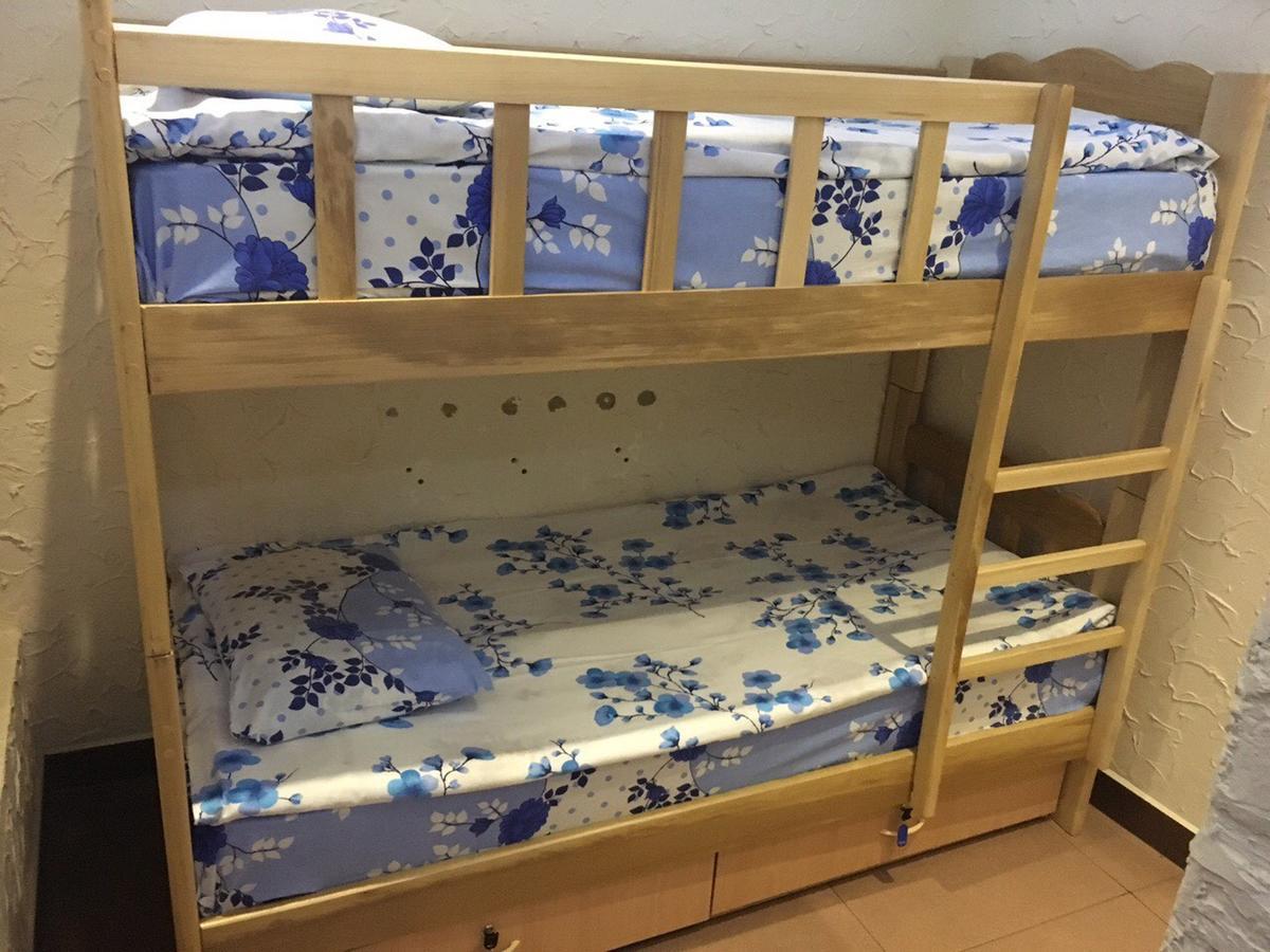 耶烈万 共和广场最好旅馆旅舍 外观 照片